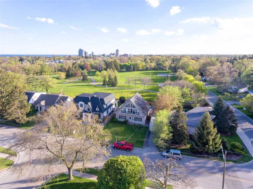 1188-mineola-gardens-mississauga-W4459281-1